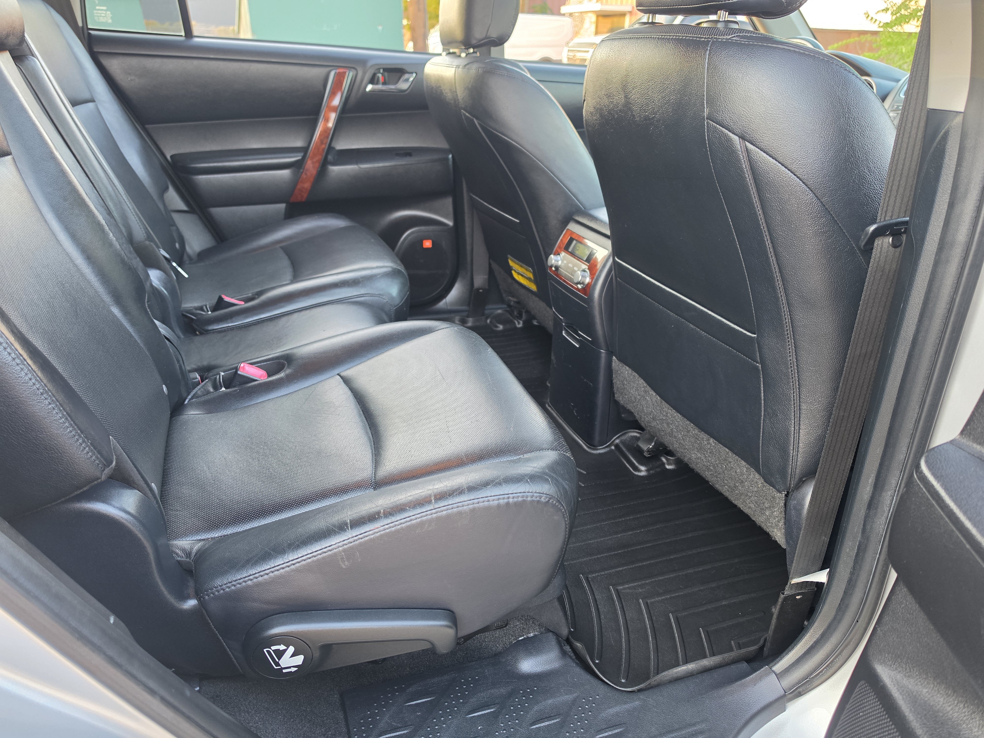 Used 2012 Toyota Highlander Limited AWD/4WD image 20