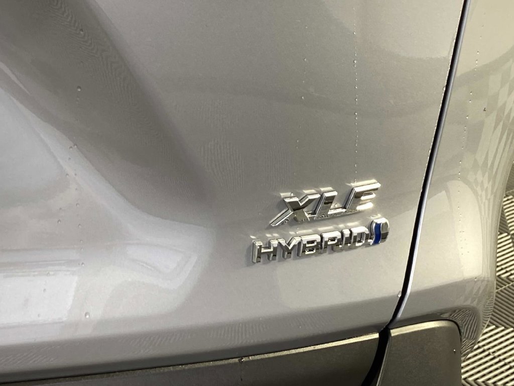 Used 2023 Toyota RAV4 XLE w/ Convenience Package AWD/4WD image 9