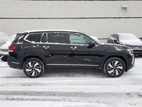New 2026 Volkswagen Atlas SEL image 2