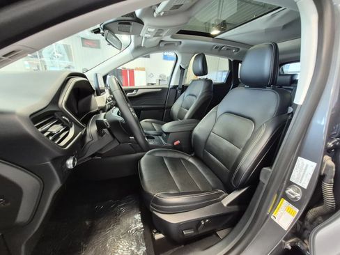 Used 2021 Ford Escape SEL w/ Technology Package AWD/4WD image 11