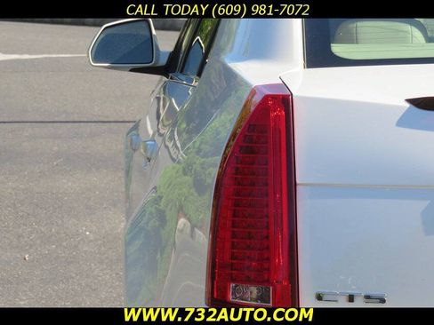 Used 2010 Cadillac CTS Luxury RWD image 18