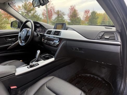 Used 2016 BMW 320i Sedan image 24