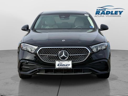 Used 2025 Mercedes-Benz E 350 4MATIC Sedan image 6
