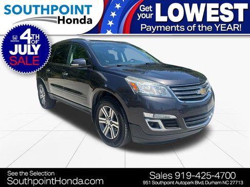 Used 2016 Chevrolet Traverse LT FWD image 1
