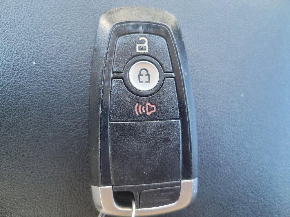 Used 2020 Ford Edge SEL FWD image 32