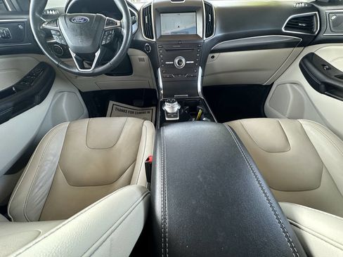 Used 2019 Ford Edge Titanium image 19