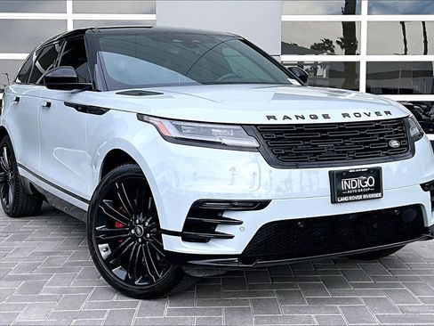 Used 2025 Land Rover Range Rover Velar Dynamic SE image 3