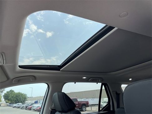 New 2025 Honda Pilot Touring image 24