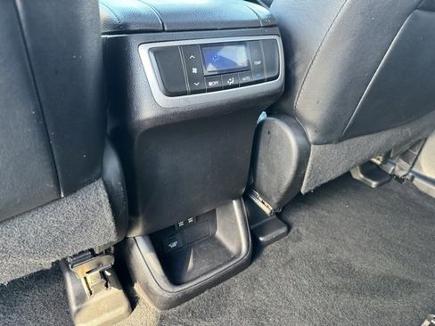Certified 2019 Toyota Highlander Limited image 10