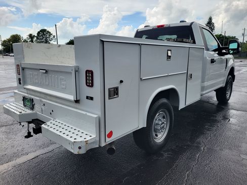 Used 2022 Ford F250 XL w/ Power Equipment Group AWD/4WD image 5
