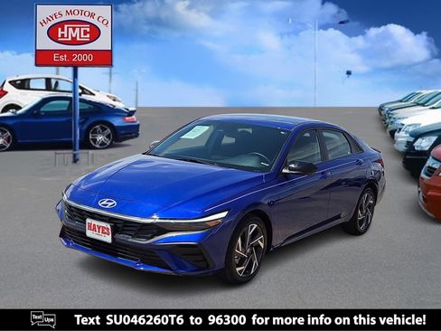 Used 2025 Hyundai Elantra Sport FWD image 1