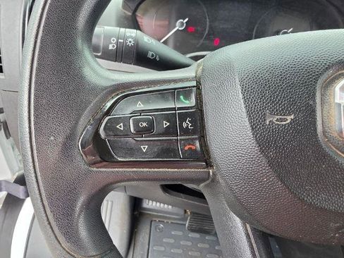 Used 2023 RAM ProMaster 2500 FWD image 11