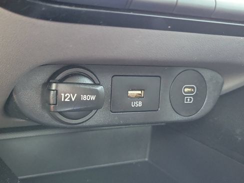Used 2024 Hyundai Elantra SEL FWD image 35