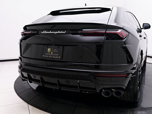 Used 2022 Lamborghini Urus image 21