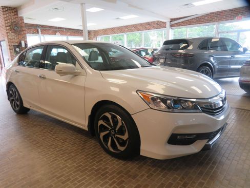 Used 2016 Honda Accord EX-L image 70