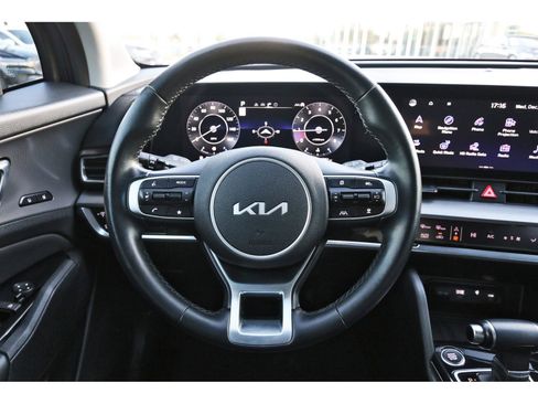 Used 2023 Kia Sportage SX image 16