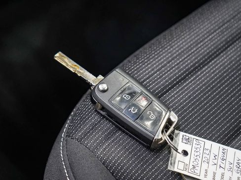 Used 2023 Volkswagen Tiguan S image 28