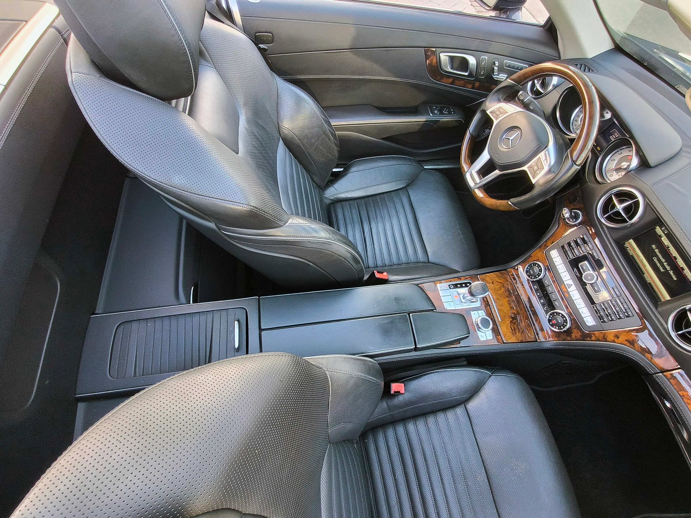 Used 2014 Mercedes-Benz SL 550 image 28