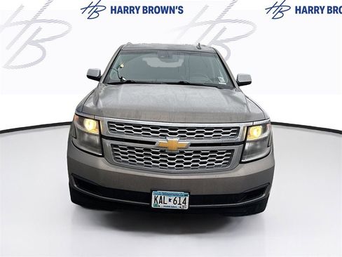 Used 2018 Chevrolet Suburban LT image 6