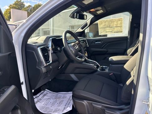 New 2026 GMC Canyon Elevation w/ Convenience Package image 14