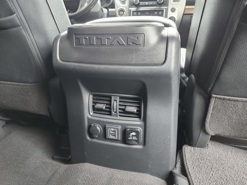 Used 2021 Nissan Titan SL w/ Moonroof Package AWD/4WD image 27