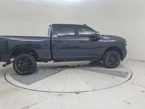 New 2026 RAM 2500 Laramie AWD/4WD image 16