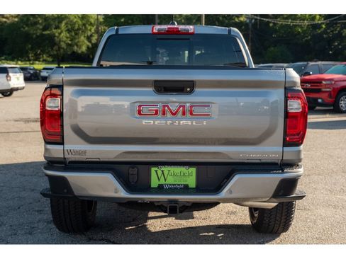 New 2026 GMC Canyon Denali w/ LPO, Black Badging Package AWD/4WD image 7