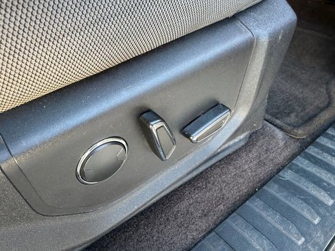 Used 2015 Ford F150 XLT w/ Equipment Group 302A Luxury image 37