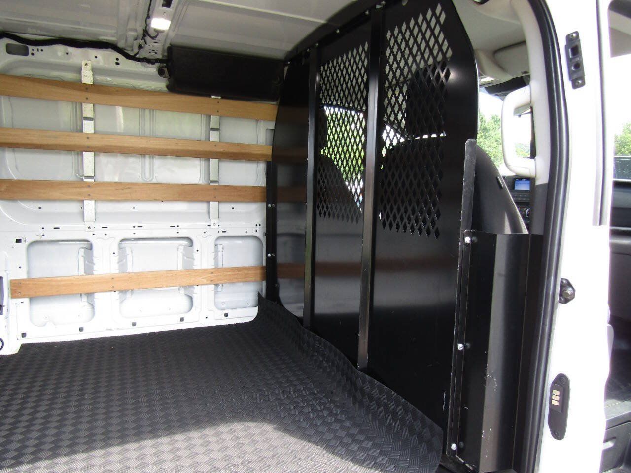 Used 2024 Ford Transit 250 Low Roof w/ Exterior Upgrade Package RWD image 25