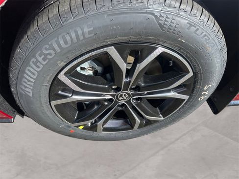 New 2026 Toyota Sienna Platinum image 14