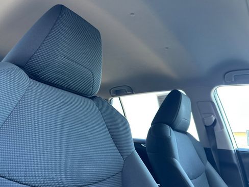 Used 2023 Toyota RAV4 LE image 17