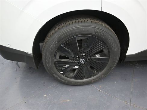 New 2025 Nissan Murano SV image 10