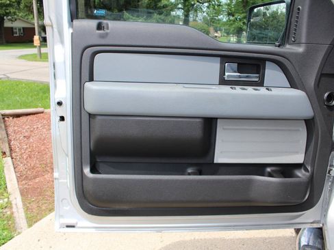 Used 2014 Ford F150 XLT w/ Equipment Group 302A Luxury AWD/4WD image 12