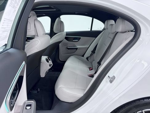 Used 2024 Mercedes-Benz C 300 4MATIC Sedan image 18