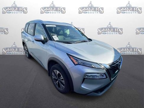 Used 2023 Nissan Rogue SV w/ SV Premium B Package FWD image 1
