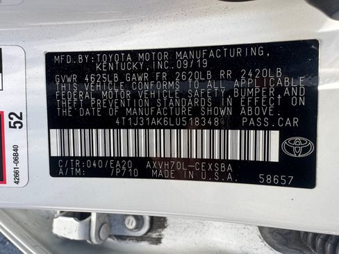 Used 2020 Toyota Camry SE w/ Sunroof Package FWD image 16