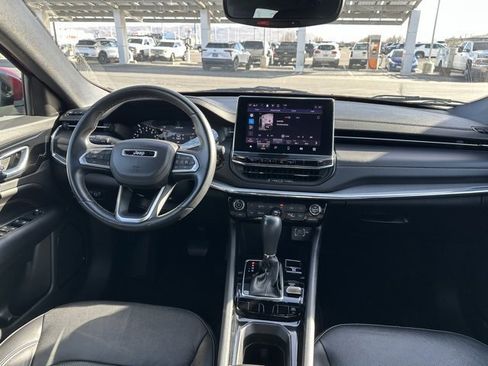 Used 2022 Jeep Compass Limited image 16
