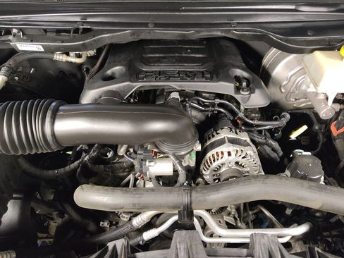Used 2019 RAM 1500 Laramie AWD/4WD image 30