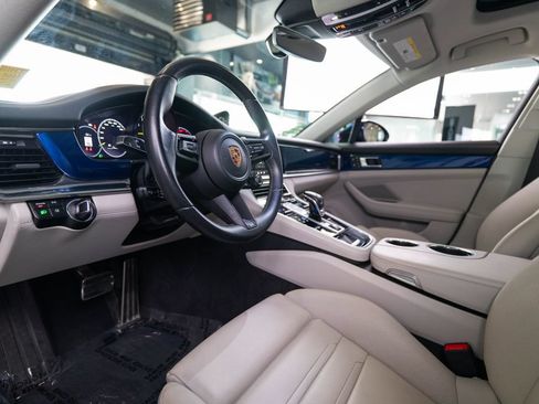 Certified 2023 Porsche Panamera 4 Platinum Edition AWD/4WD image 4