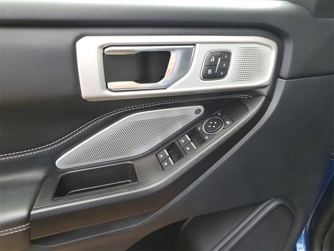 Used 2020 Ford Explorer ST w/ ST Street Pack image 19