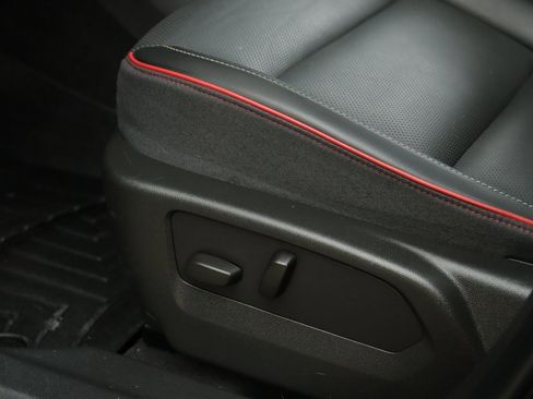 Used 2023 Buick Envision Essence w/ Sport Touring Package image 21