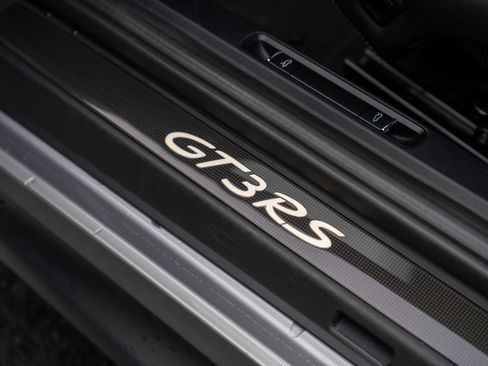 Used 2019 Porsche 911 GT3 RS image 11