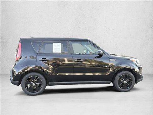 Used 2016 Kia Soul image 4