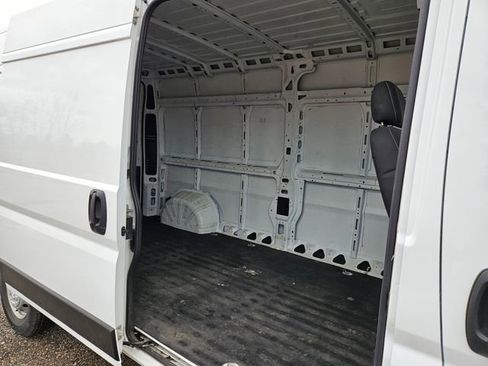 Used 2022 RAM ProMaster 2500 image 17