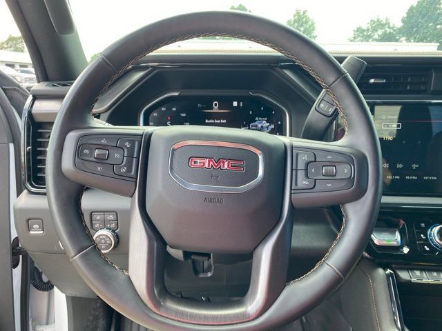 Used 2025 GMC Sierra 2500 AT4 AWD/4WD image 13
