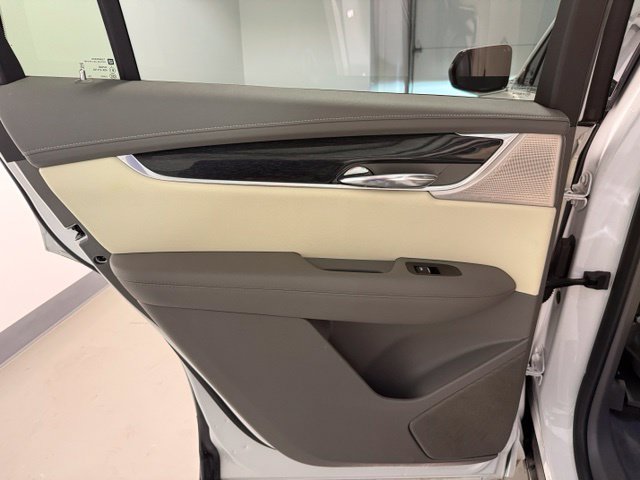Used 2021 Cadillac XT6 Premium Luxury AWD/4WD image 25