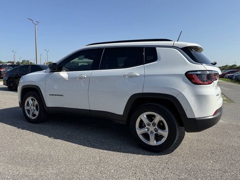 Used 2023 Jeep Compass Latitude AWD/4WD image 7