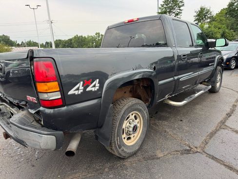 Used 2005 GMC Sierra 2500 SLE w/ Snow Plow Prep Package AWD/4WD image 11