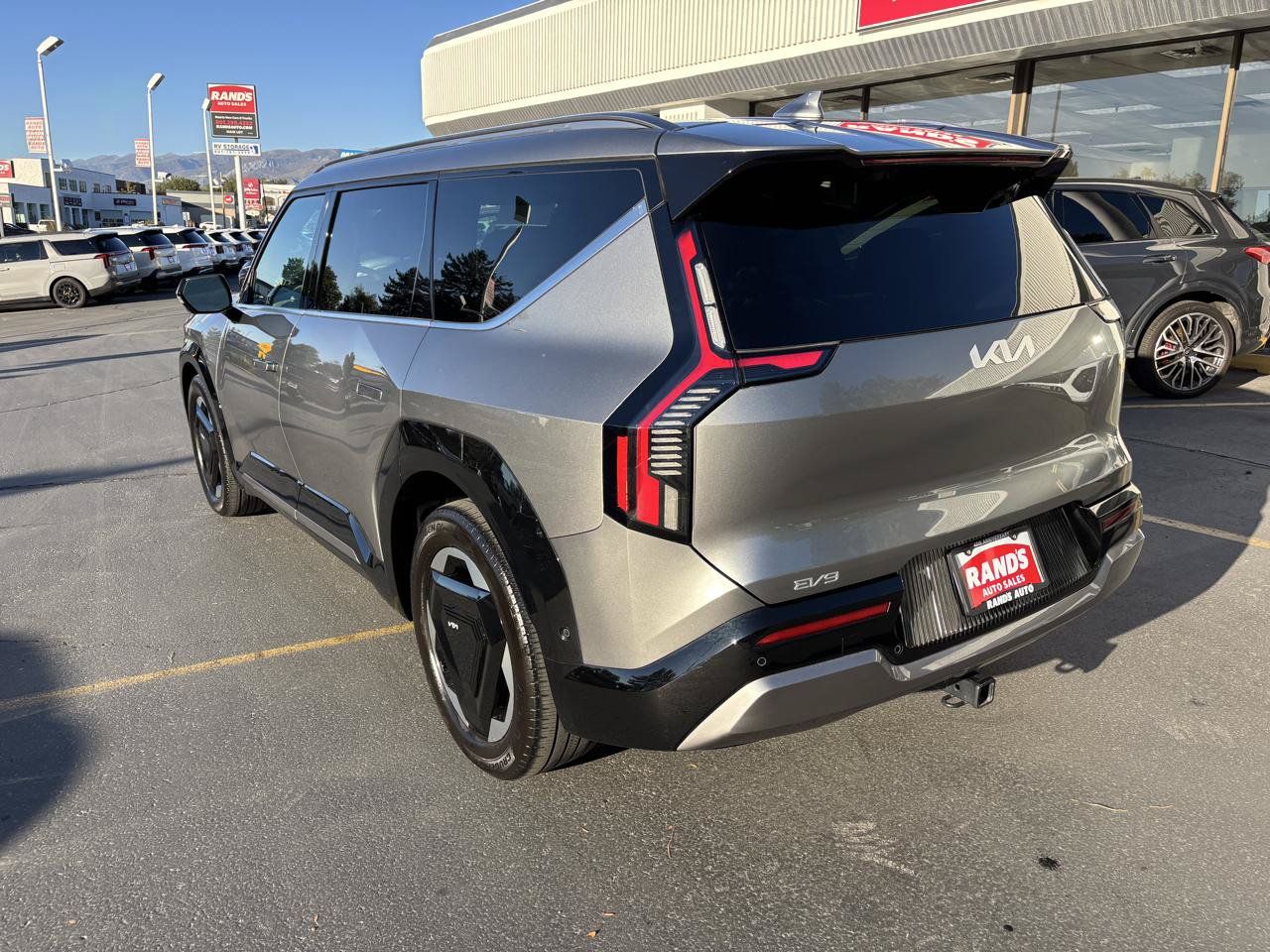 Used 2024 Kia EV9 Land AWD/4WD image 5