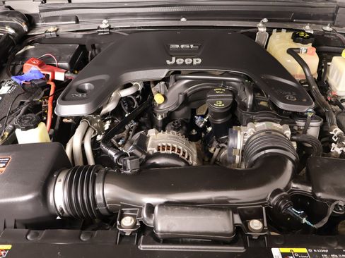 Used 2020 Jeep Gladiator Rubicon AWD/4WD image 17